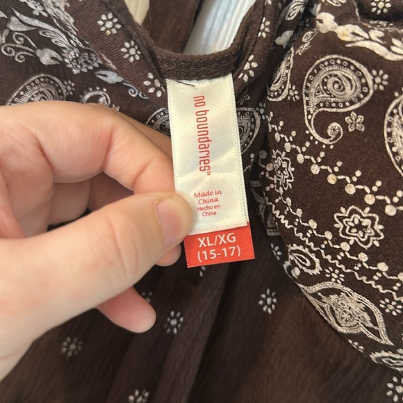 Women’s sleeveless beaded top - Picture 4 of 7